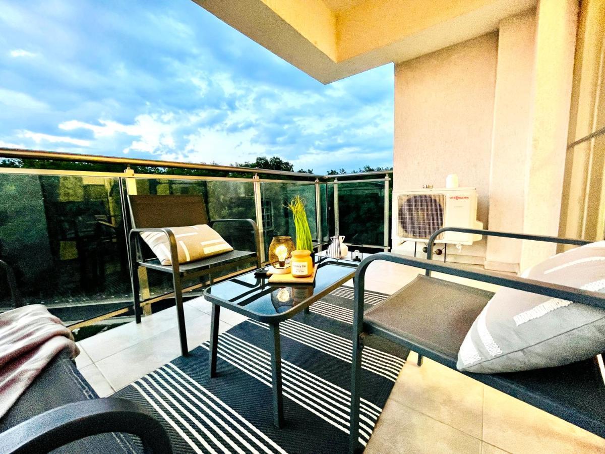 Forest View Apartment Timisoara Bagian luar foto